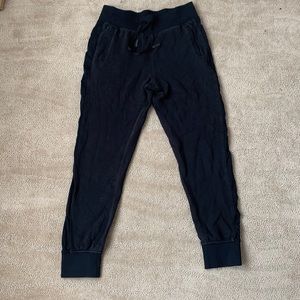 Lululemon scuba joggers black size 6